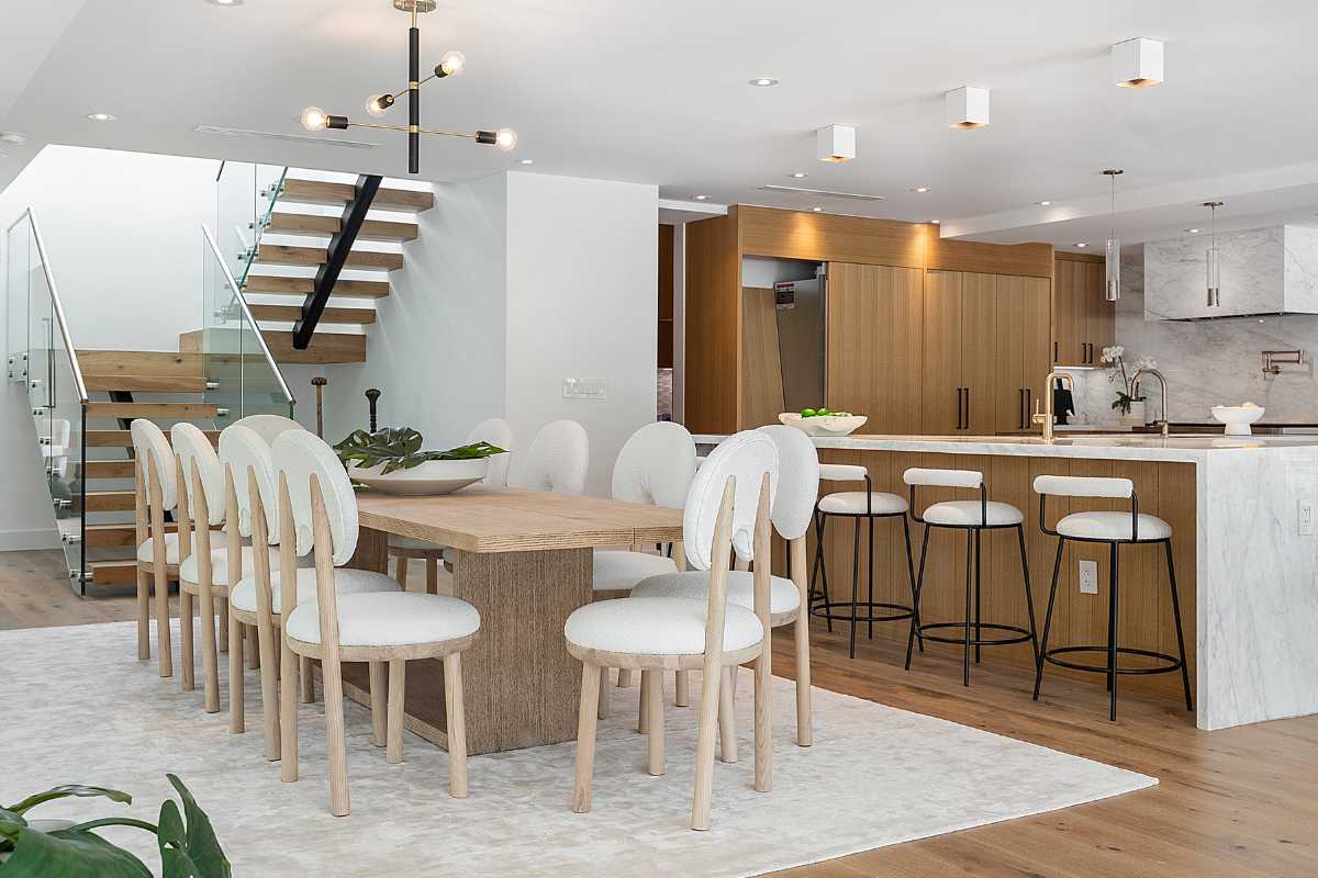 Darmstadt Dining Table - Image 5